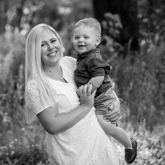 Meet your Posher, Kelcey - Picture 1 of 1